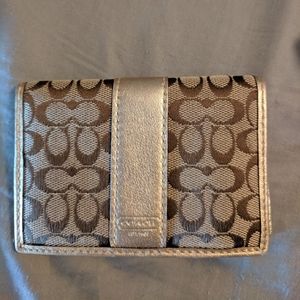 Coach credit card holder